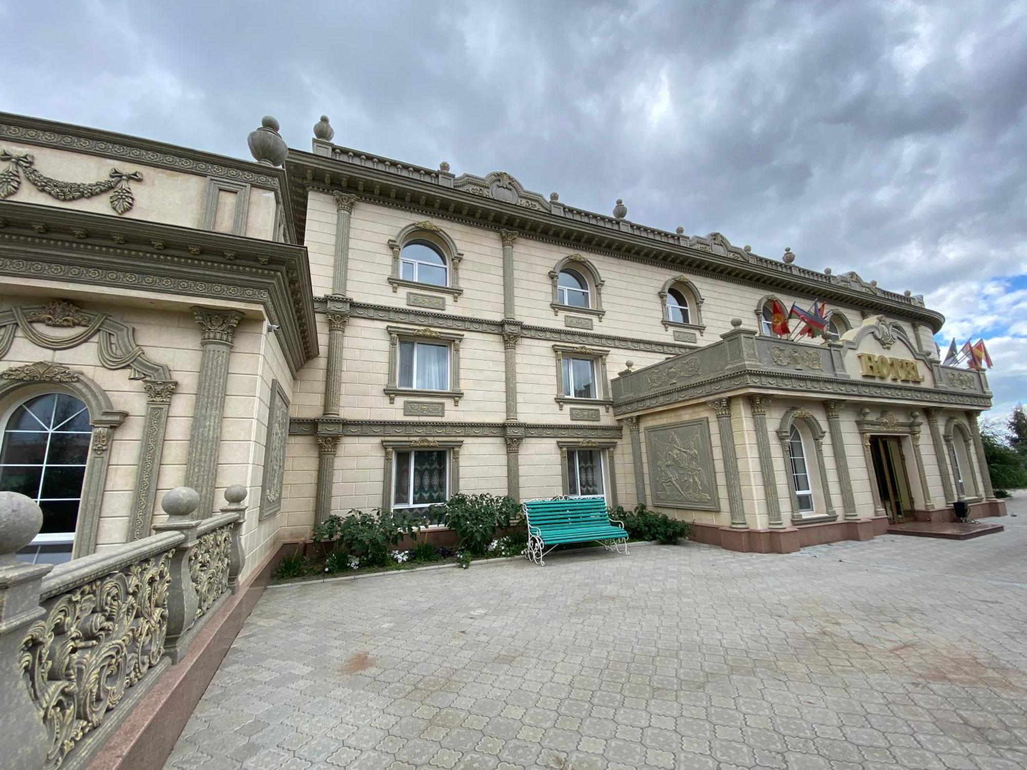 Hotel Astam Kostanái Exterior foto