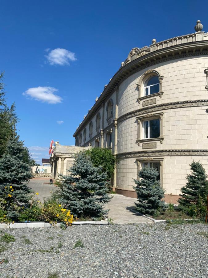 Hotel Astam Kostanái Exterior foto